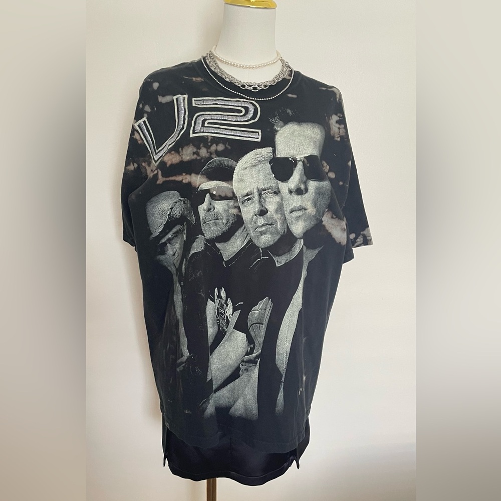 U2 concert tee
